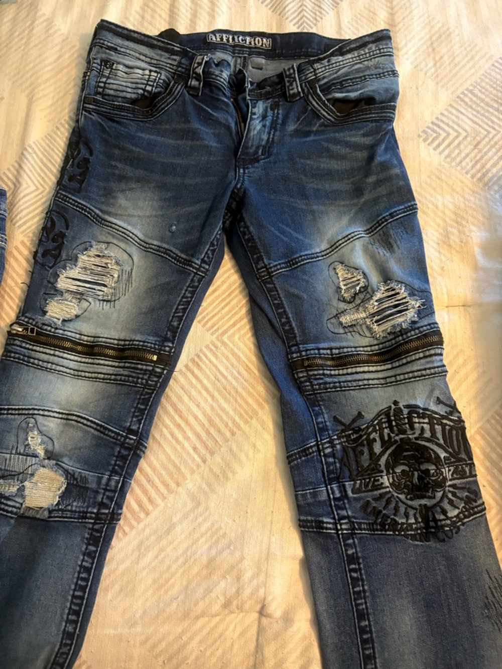 Affliction Men's Washed Blue Slim Ripped Jeans with Embroidered Graphic